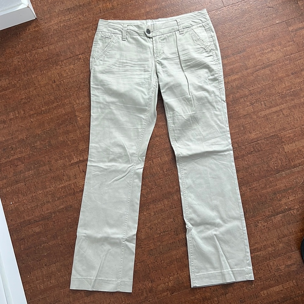 BKE low/mid rise khaki pants. Size 30